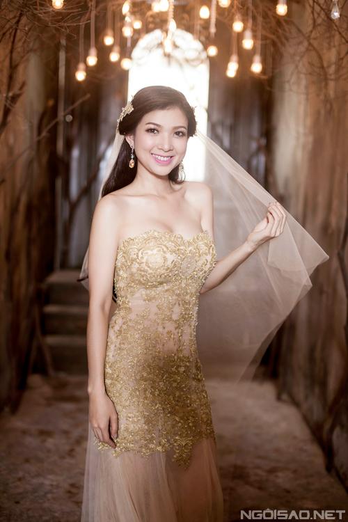 Chọn váy cưới cùng Phạm Thanh Thảo