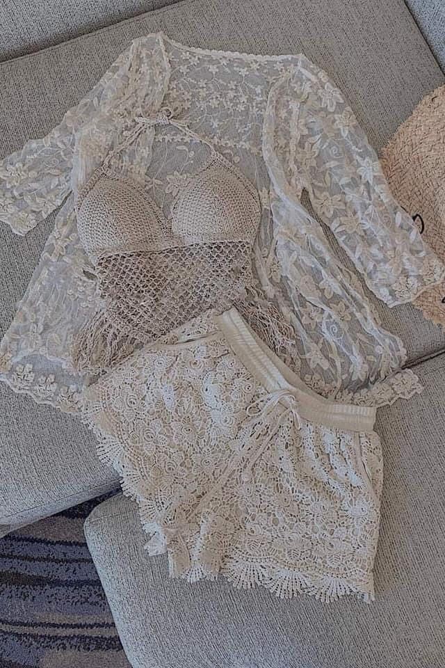 Đồ tắm biển set 3 món Hari Won