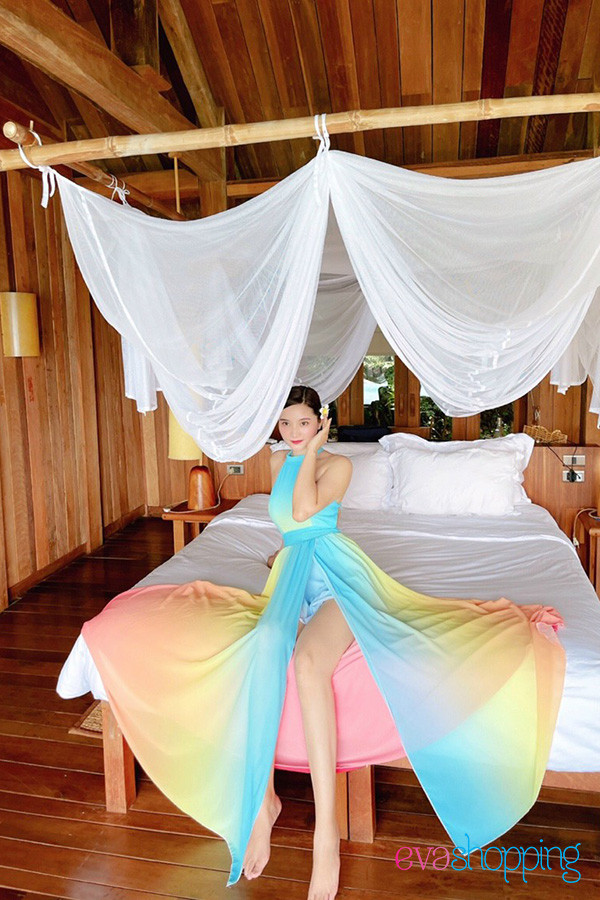 Đầm maxi cổ yếm xẻ tà M81