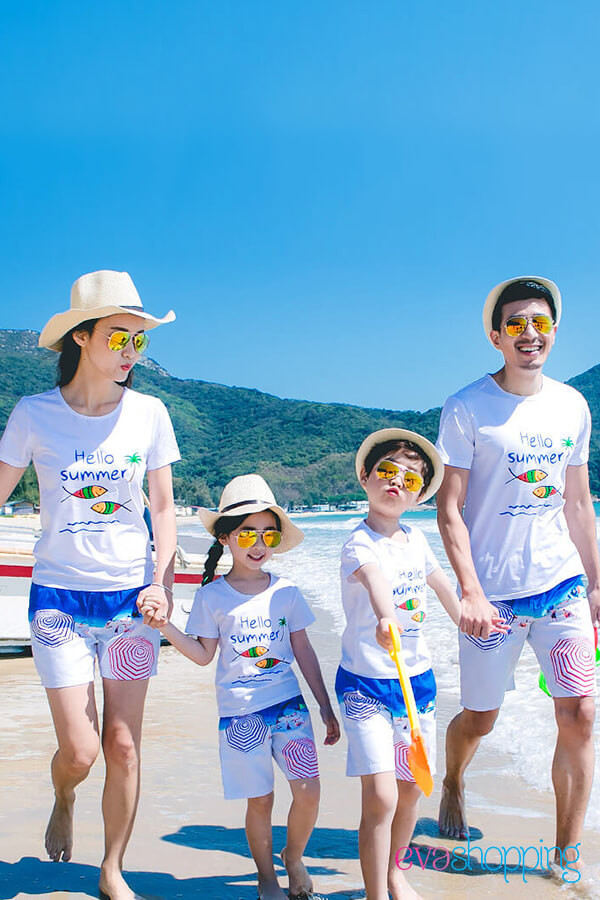 Đồng phục gia đình đi biển hello summer