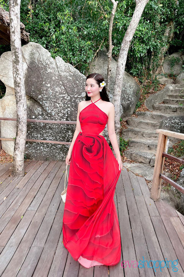 Đầm maxi cổ yếm hoa hồng M85