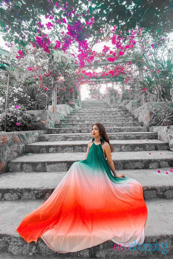 Đầm maxi dập cổ yếm M89