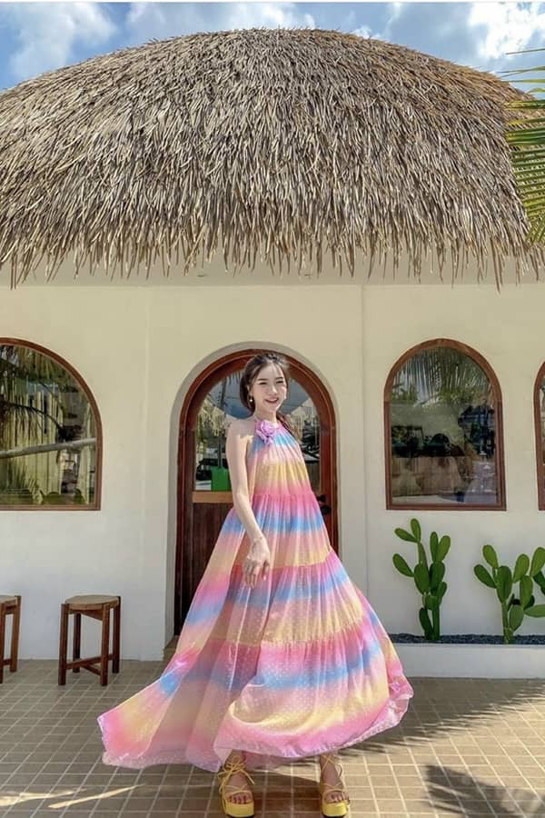 Đầm maxi cổ yếm trễ vai