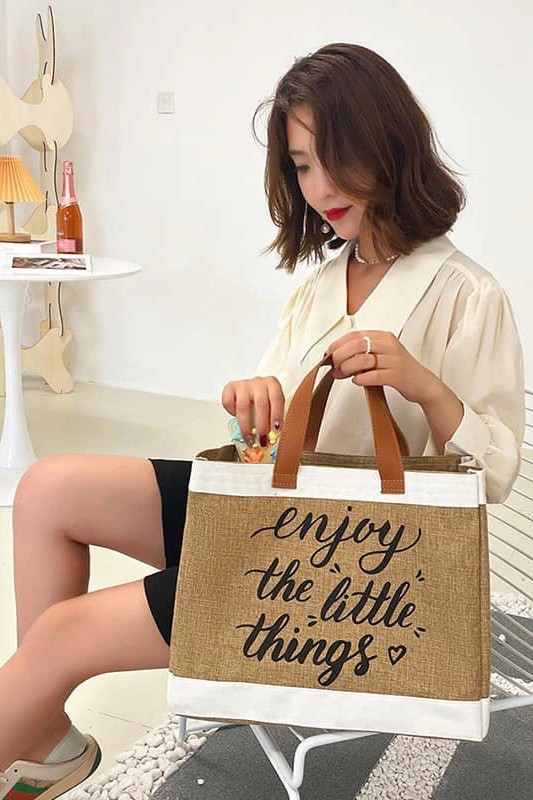 Túi cói đi biển Enjoy the little things