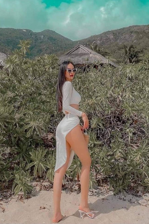 Set bikini 3 mảnh tay dài sexy