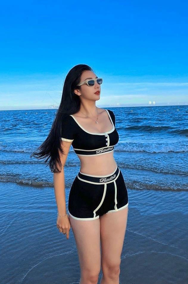 Đồ bơi nữ áo croptop quần đùi