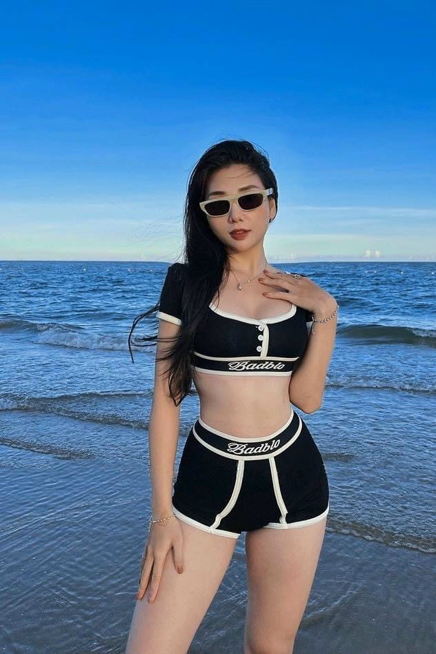 Đồ bơi nữ áo croptop quần đùi