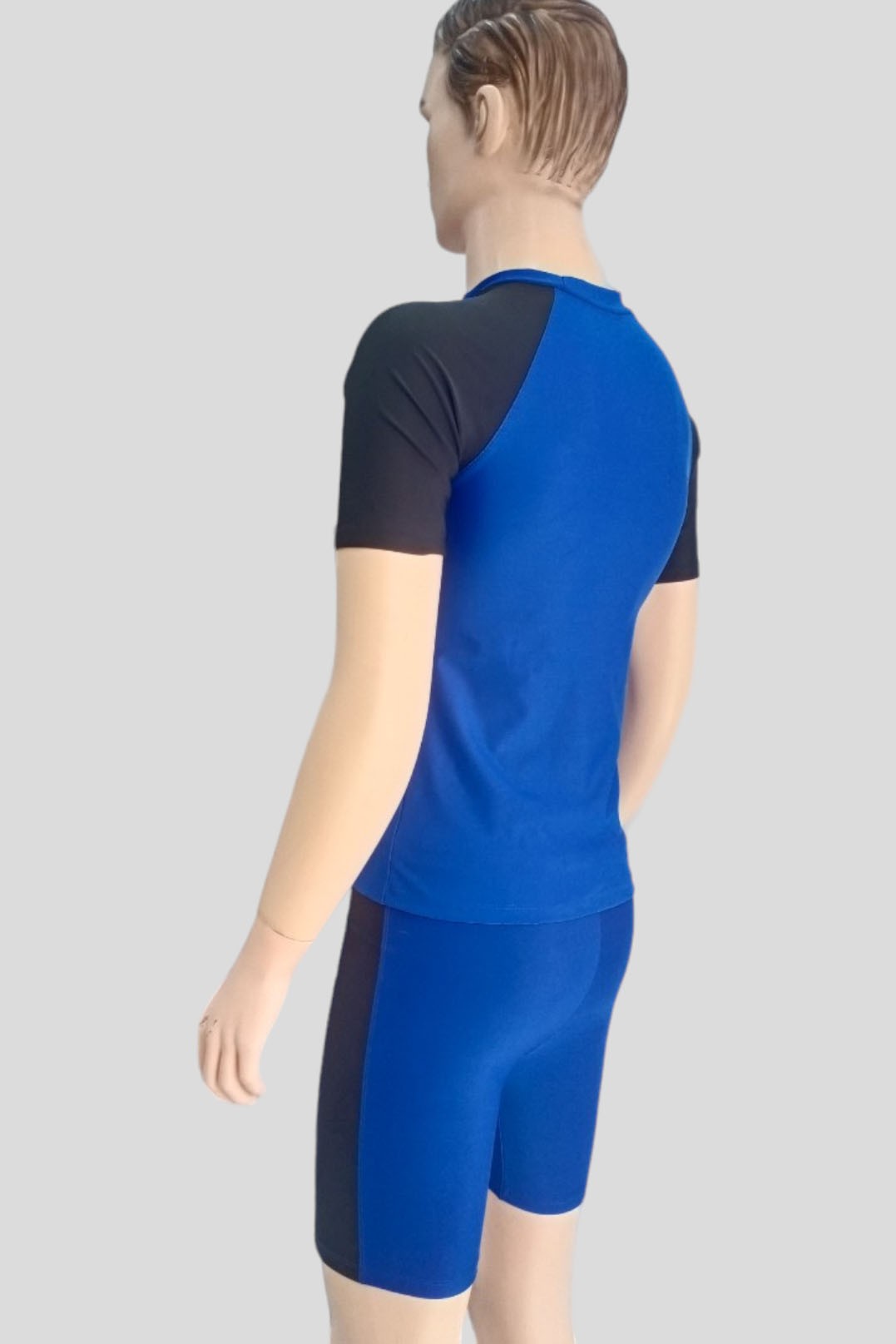 Bộ đồ bơi nam ngắn tay màu xanh BBN11