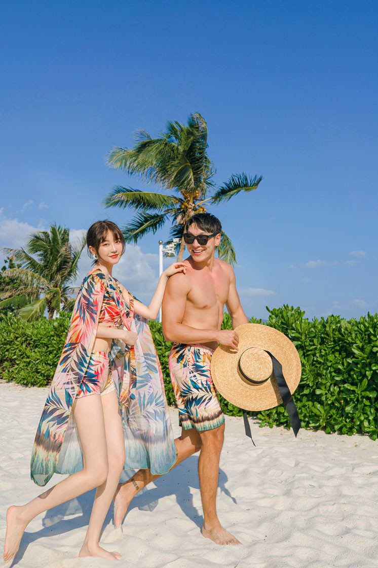 Đồ bơi nữ croptop kèm khăn choàng