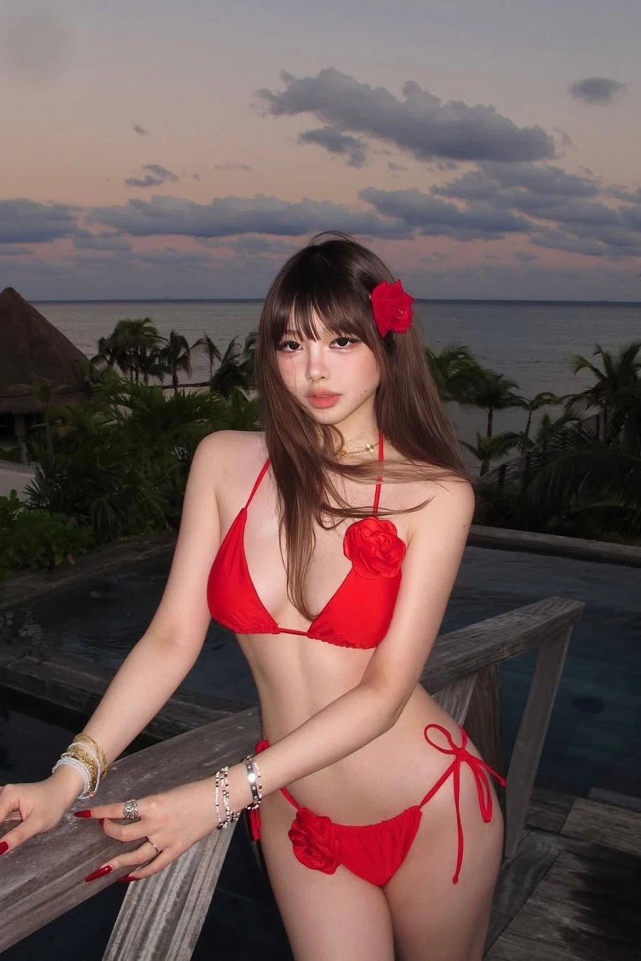 Bikini 2 mảnh lọt khe màu đỏ đính hoa BKN1079