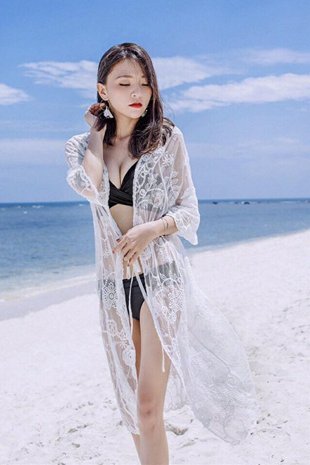 Áo choàng đi biển ren voan dài